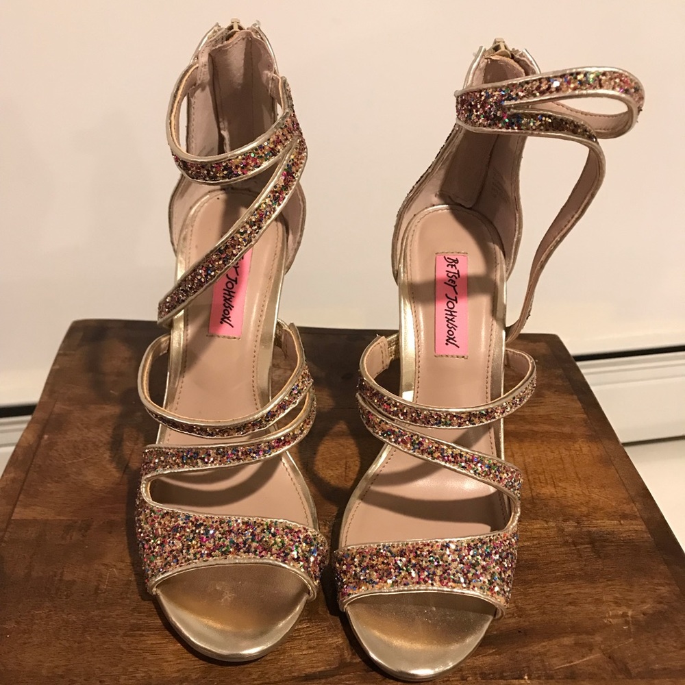 Betsey Johnson Glitter Pumps